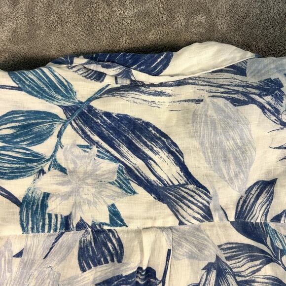 C&C California 100% Linen Top Women's M White Blue Floral Boho Resort Hawaiian - Picture 3 of 10